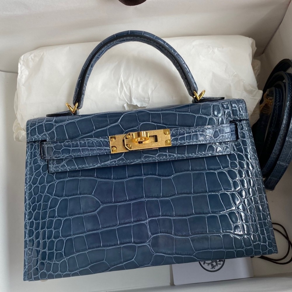 Hermes Kelly Mini II Sellier Handmade Bag In Colvert Shiny Alligator Leather