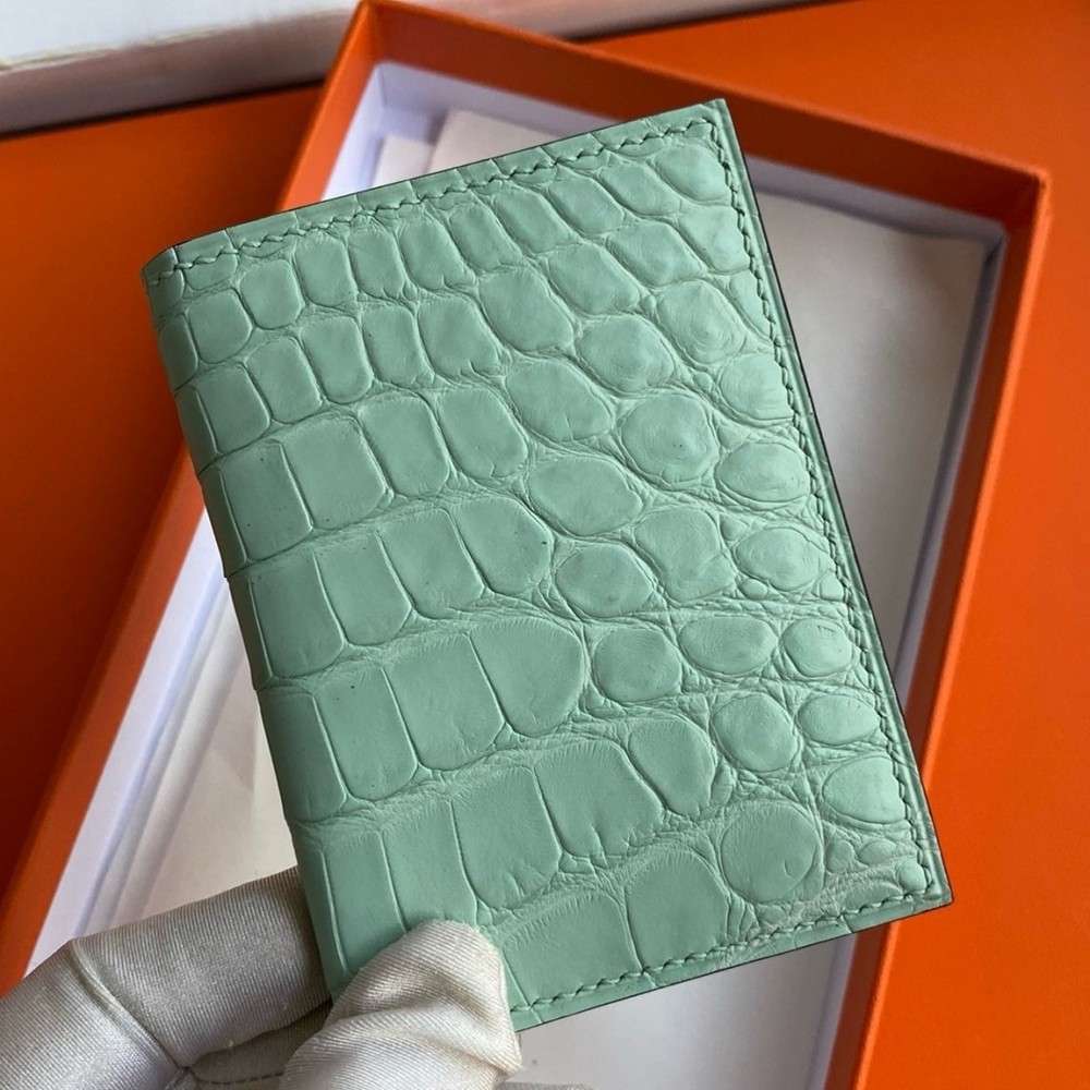 Hermes MC2 Euclide Card Holder in Vert D'eau Matte Alligator Leather